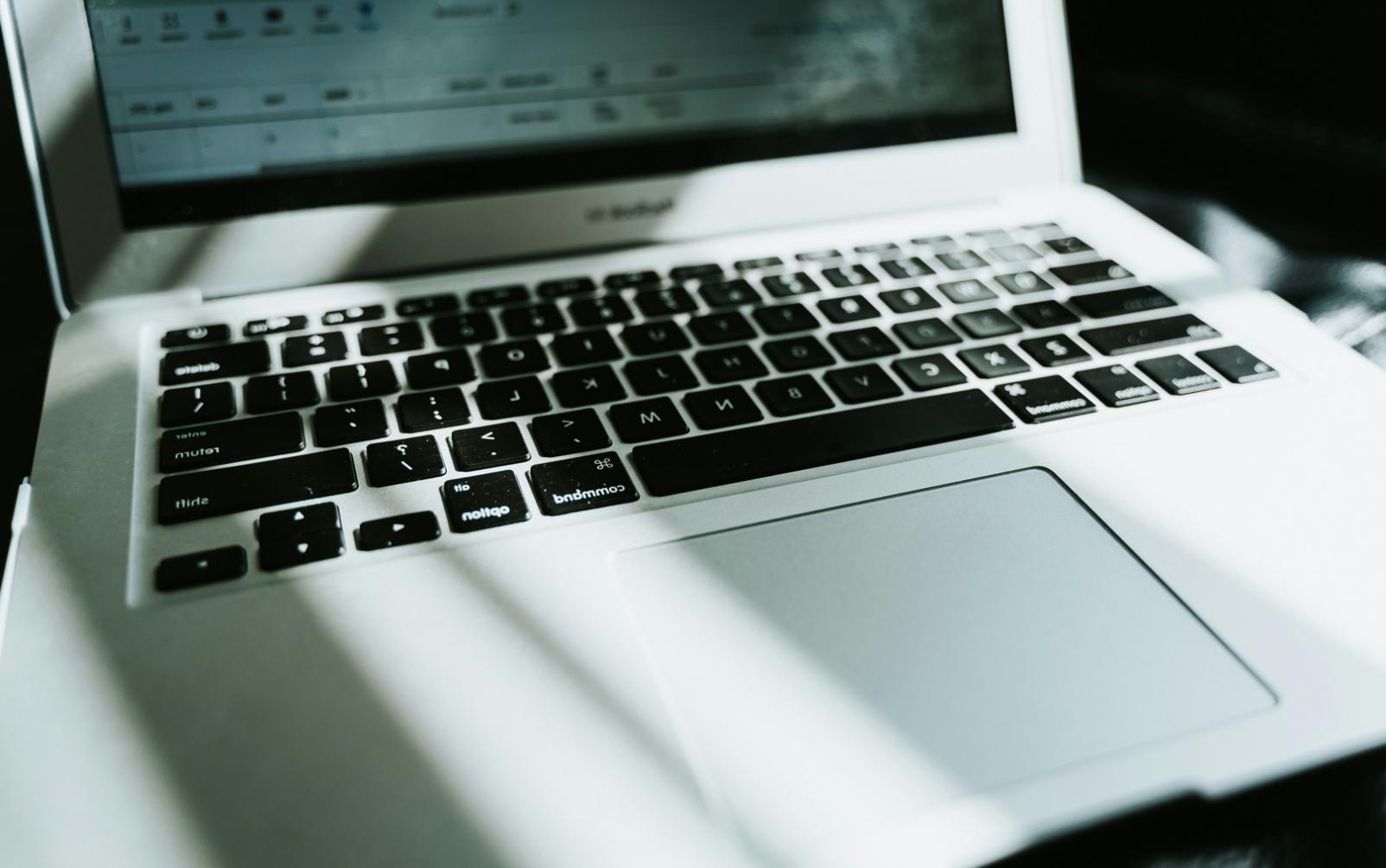 Studio di post-produzione con tecnologie all'avanguardia